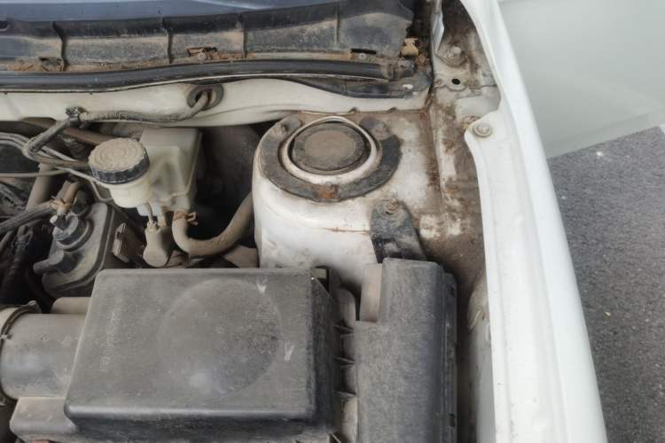 Used BYD L3 2012 1.5L Manual Comfort Edition Engine Bay Left