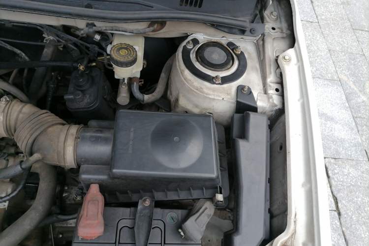 Used BYD L3 2012 1.5L Manual Comfort Edition Engine Bay Left