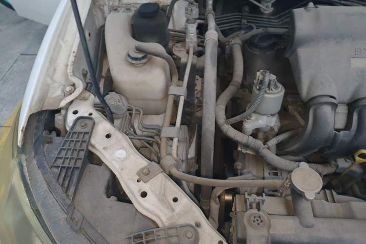 Used BYD L3 2012 1.5L Manual Comfort Edition Engine Bay Right