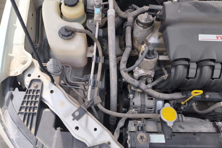 Used BYD L3 2012 1.5L Manual Comfort Edition Engine Bay Right