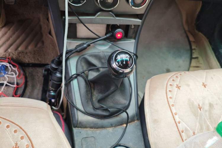 Used BYD L3 2012 1.5L Manual Comfort Edition Gear Lever