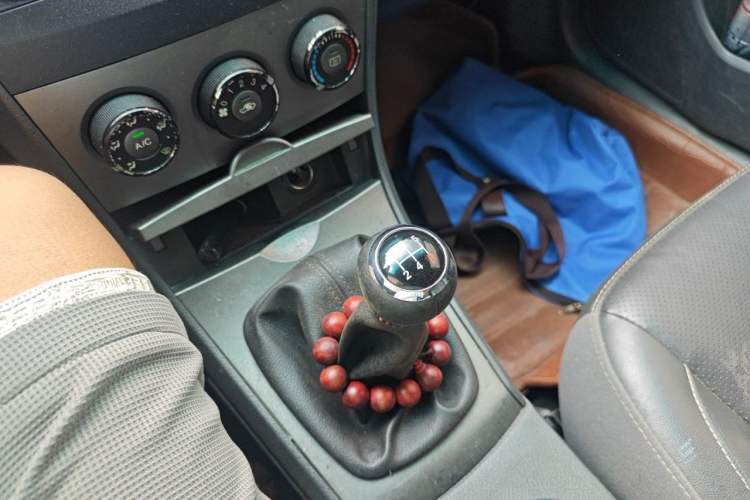 Used BYD L3 2012 1.5L Manual Comfort Edition Gear Lever