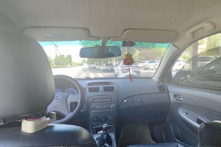 Used BYD L3 2012 1.5L Manual Comfort Edition Headliner