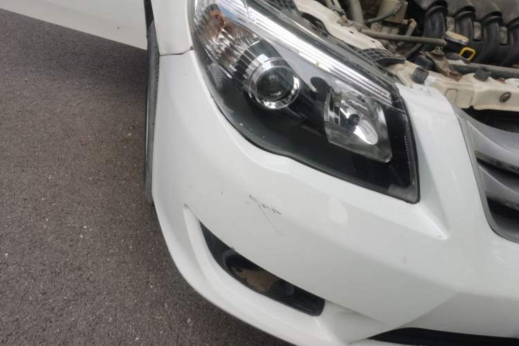 Used BYD L3 2012 1.5L Manual Comfort Edition Right Front Headlight