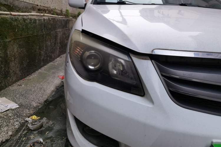 Used BYD L3 2012 1.5L Manual Comfort Edition Right Front Headlight
