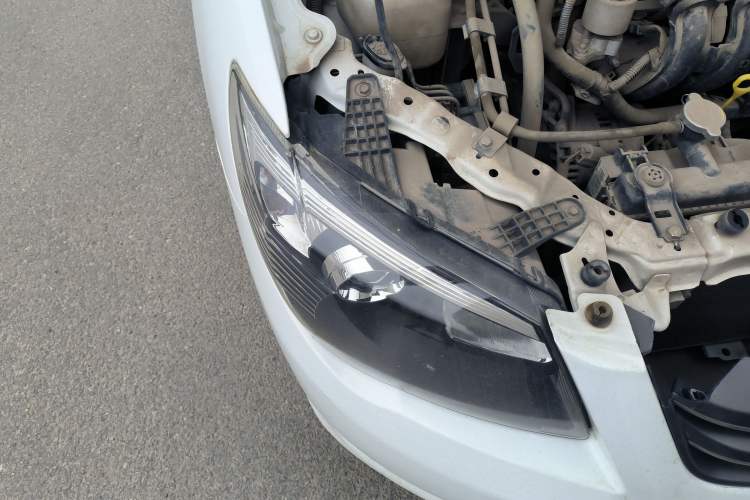 Used BYD L3 2012 1.5L Manual Comfort Edition Right Front Headlight
