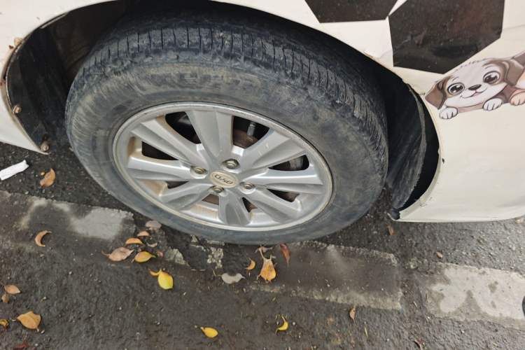 Used BYD L3 2012 1.5L Manual Comfort Edition Right Front Wheel Hub