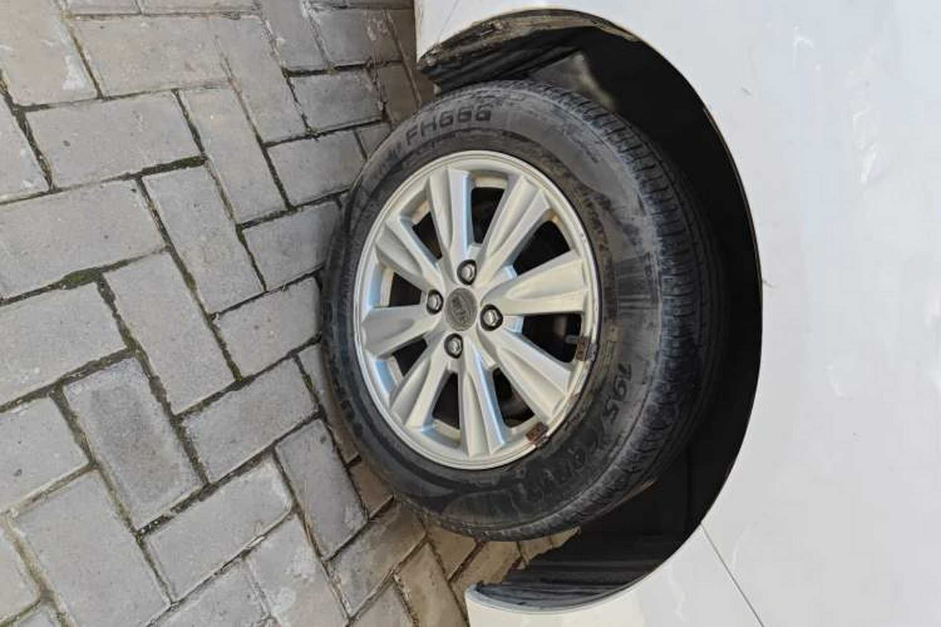 Used BYD L3 2012 1.5L Manual Comfort Edition Right Front Wheel Hub