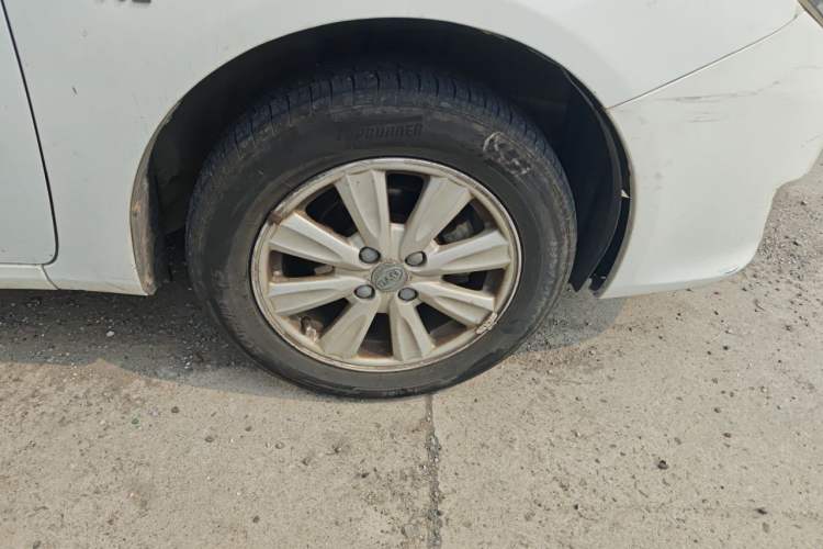 Used BYD L3 2012 1.5L Manual Comfort Edition Right Front Wheel Hub