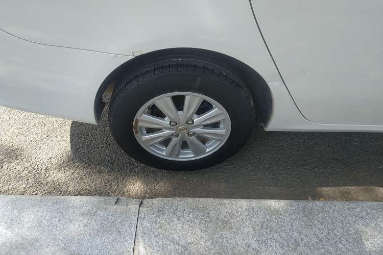 Used BYD L3 2012 1.5L Manual Comfort Edition Right Rear Wheel Hub