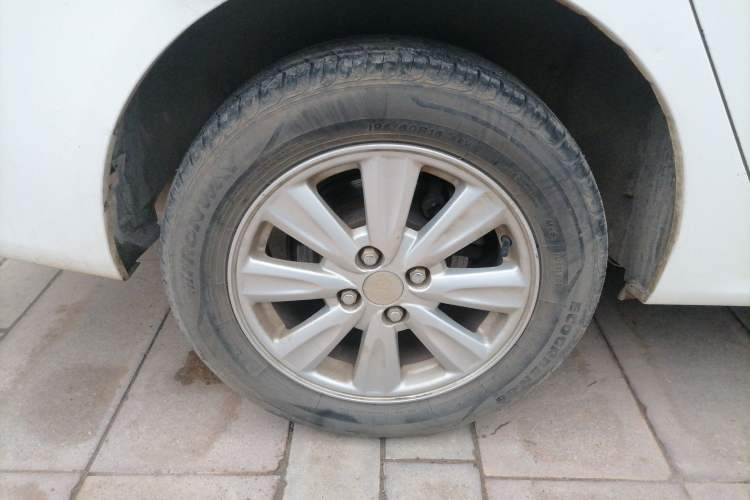 Used BYD L3 2012 1.5L Manual Comfort Edition Right Rear Wheel Hub