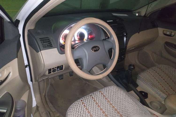 Used BYD L3 2012 1.5L Manual Comfort Edition Steering Wheel