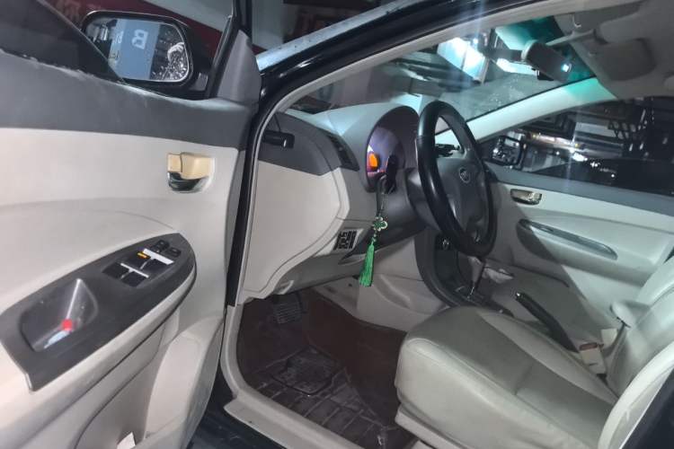 Used BYD L3 2013 1.5L Automatic Comfort Edition Driver Seat