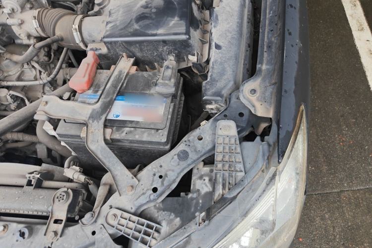 Used BYD L3 2013 1.5L Automatic Prestige Model Engine Bay Left