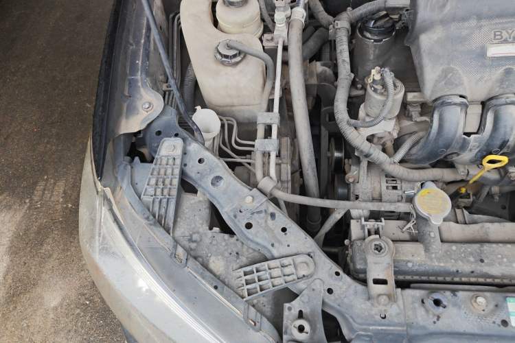 Used BYD L3 2013 1.5L Automatic Prestige Model Engine Bay Right