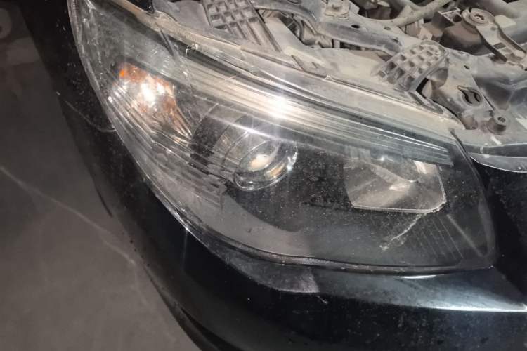 Used BYD L3 2013 1.5L Automatic Comfort Edition Right Front Headlight