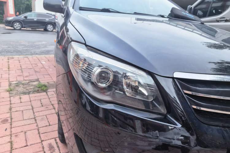 Used BYD L3 2013 1.5L Automatic Comfort Edition Right Front Headlight