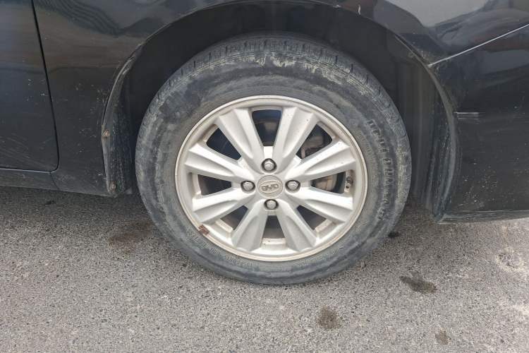 Used BYD L3 2013 1.5L Automatic Comfort Edition Right Front Wheel Hub