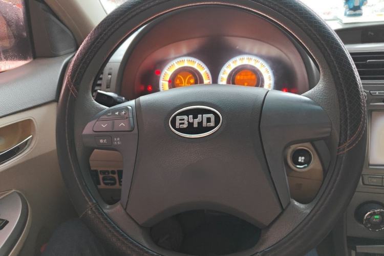 Used BYD L3 2013 1.5L Automatic Prestige Model Steering Wheel