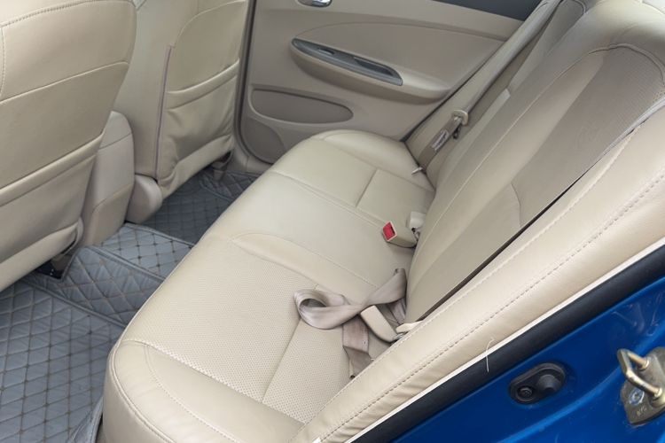 Used BYD L3 2013 1.5L Automatic Comfort Edition Interior 1