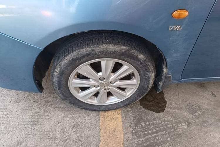 Used BYD L3 2013 1.5L Automatic Comfort Edition Left Front Wheel Hub