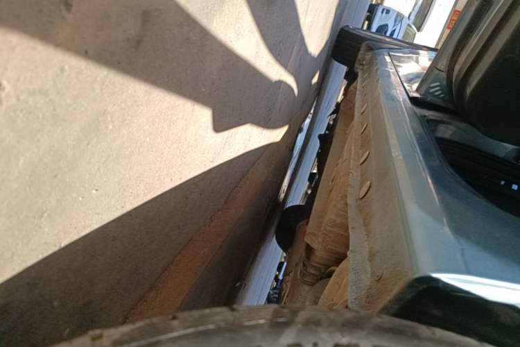 Used BYD L3 2013 1.5L Automatic Comfort Edition Left Side Sill
