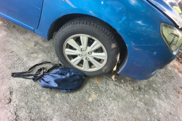 Used BYD L3 2013 1.5L Automatic Comfort Edition Right Front Wheel Hub