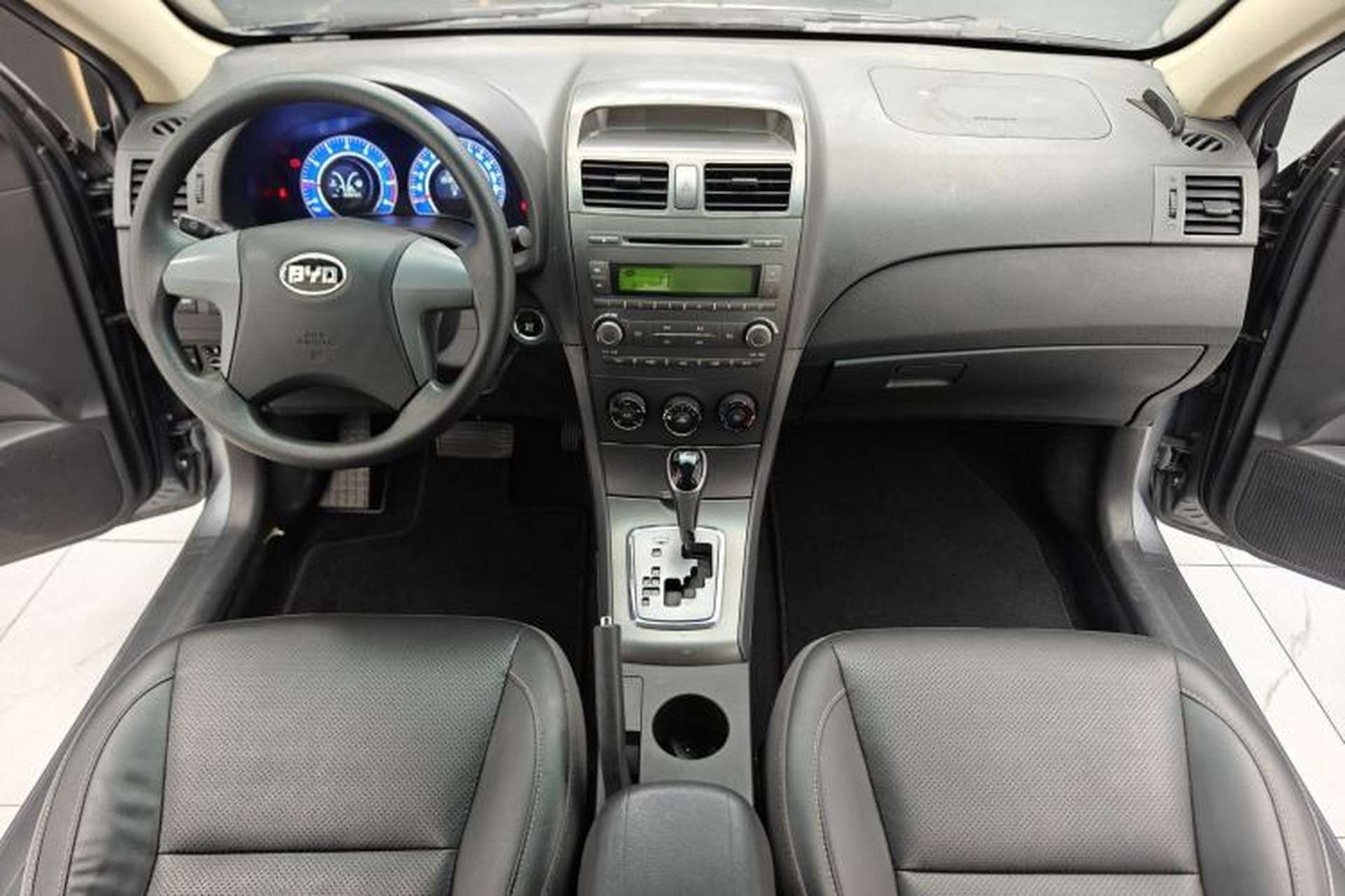 Used BYD L3 2013 1.5L Automatic Comfort Edition Interior 1