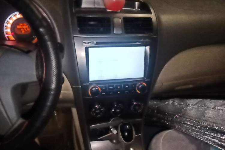 Used BYD L3 2013 1.5L Automatic Comfort Edition Audio And AC Panel