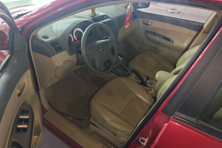Used BYD L3 2013 1.5L Automatic Comfort Edition Driver Seat