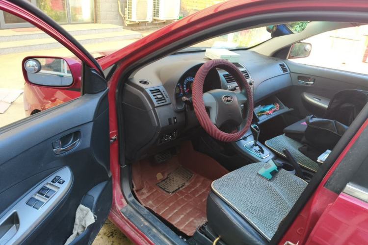 Used BYD L3 2013 1.5L Automatic Comfort Edition Driver Seat
