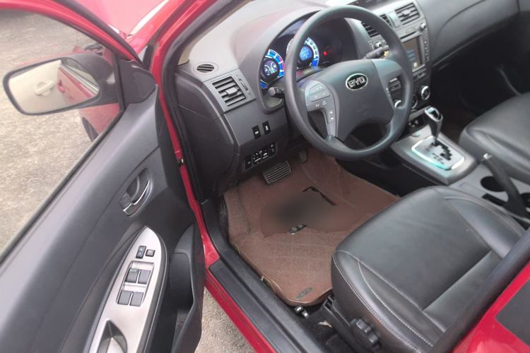 Used BYD L3 2013 1.5L Automatic Prestige Model Driver Seat