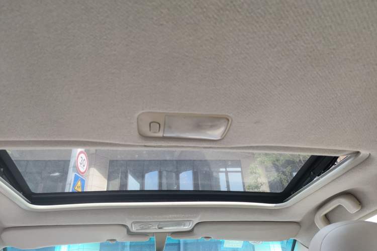 Used BYD L3 2013 1.5L Automatic Prestige Model Headliner