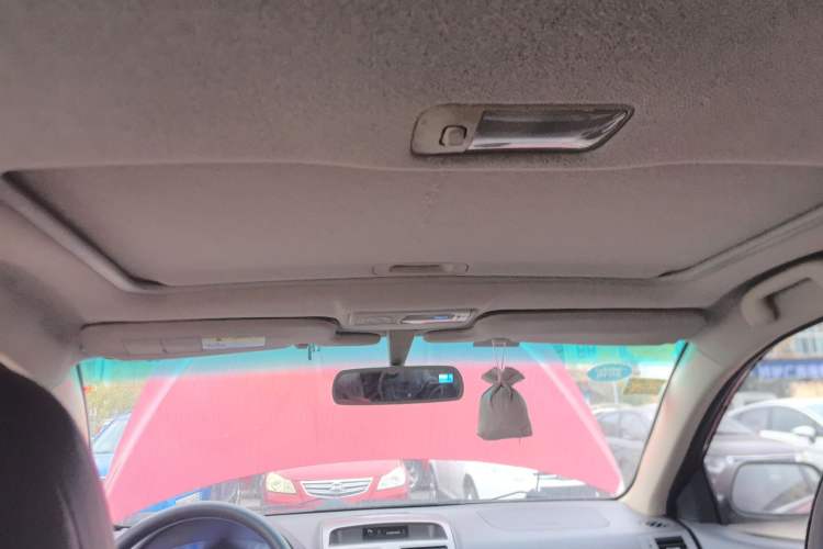 Used BYD L3 2013 1.5L Automatic Prestige Model Headliner