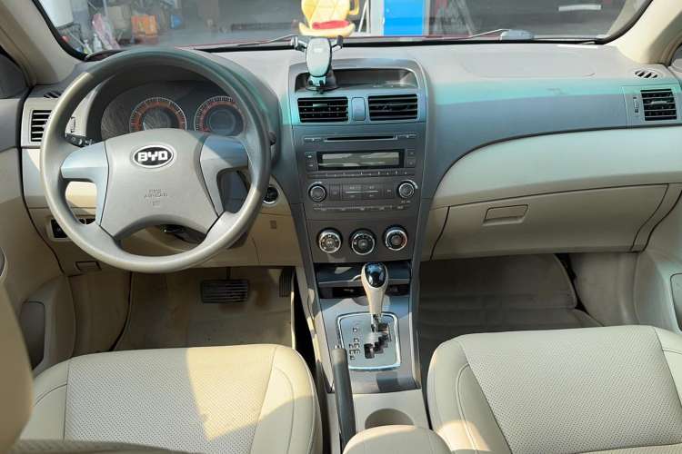 Used BYD L3 2013 1.5L Automatic Comfort Edition Interior 3