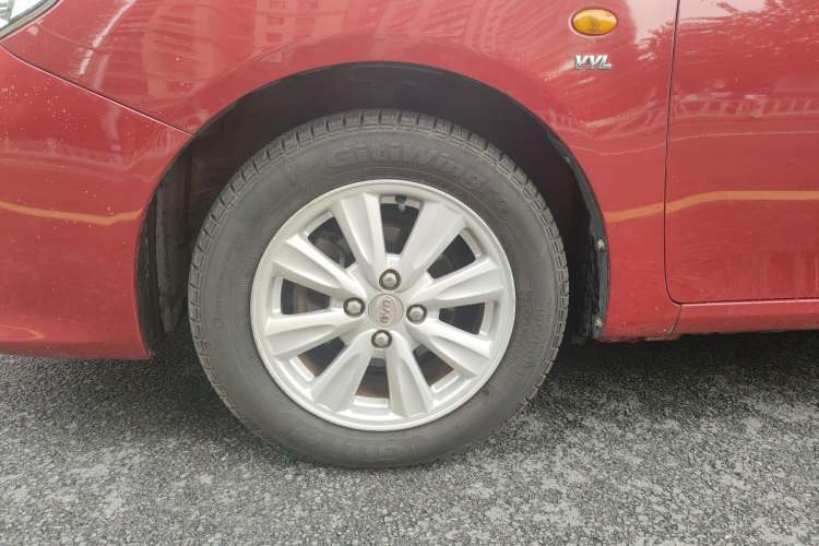 Used BYD L3 2013 1.5L Automatic Prestige Model Left Front Wheel Hub