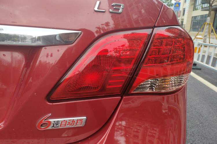 Used BYD L3 2013 1.5L Automatic Prestige Model Right Rear Taillight