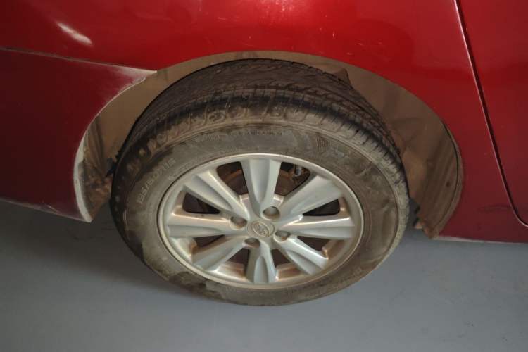 Used BYD L3 2013 1.5L Automatic Comfort Edition Right Rear Wheel Hub