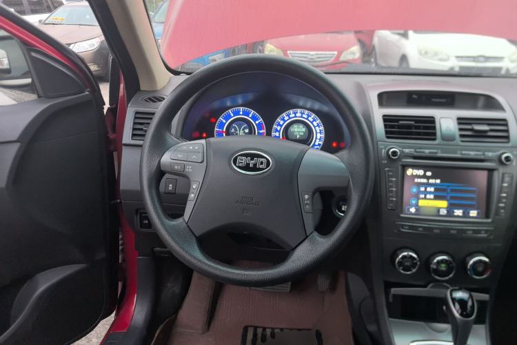 Used BYD L3 2013 1.5L Automatic Prestige Model Steering Wheel