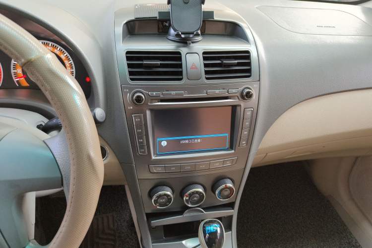 Used BYD L3 2013 1.5L Automatic Prestige Model Audio And AC Panel