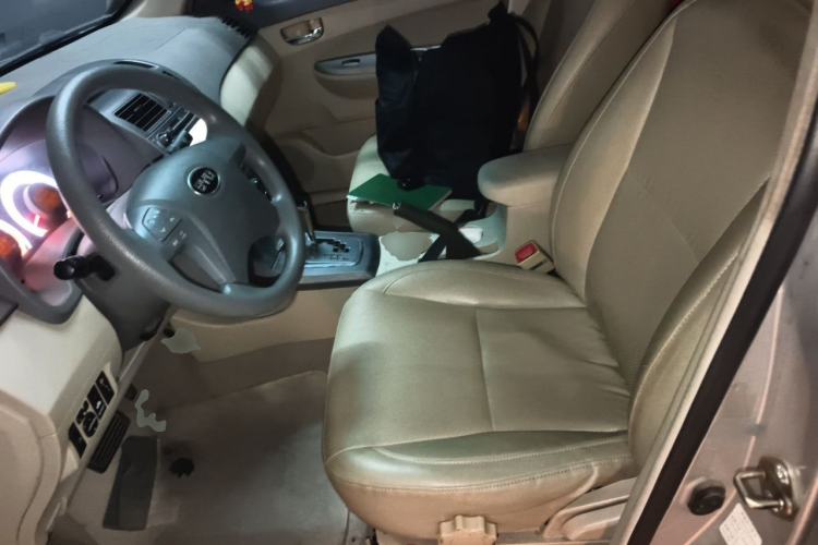 Used BYD L3 2013 1.5L Automatic Prestige Model Driver Seat