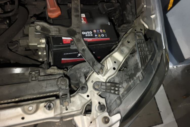 Used BYD L3 2013 1.5L Automatic Prestige Model Engine Bay Left