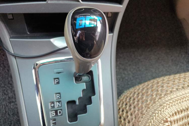 Used BYD L3 2013 1.5L Automatic Prestige Model Gear Lever