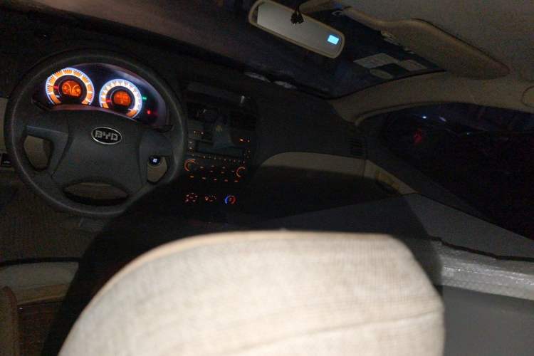 Used BYD L3 2013 1.5L Automatic Comfort Edition Headliner