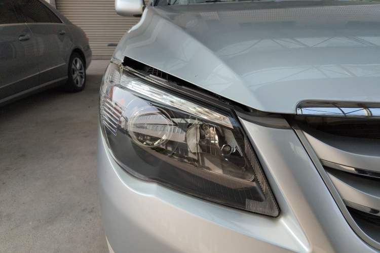 Used BYD L3 2013 1.5L Automatic Prestige Model Right Front Headlight