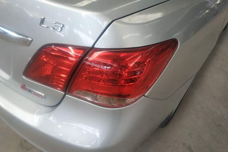 Used BYD L3 2013 1.5L Automatic Comfort Edition Right Rear Taillight