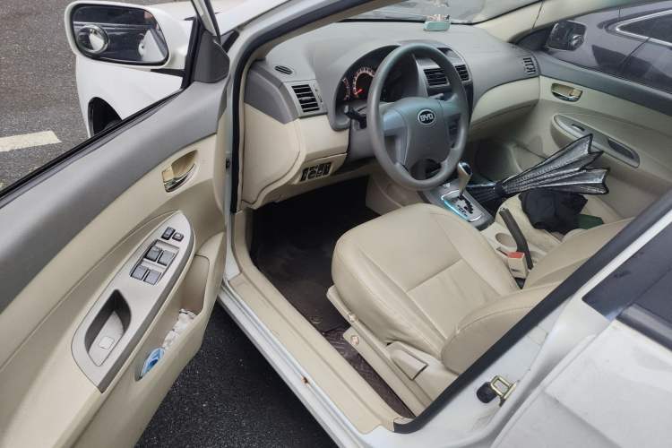 Used BYD L3 2013 1.5L Automatic Comfort Edition Driver Seat