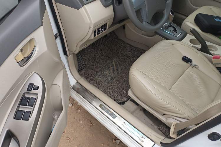 Used BYD L3 2013 1.5L Automatic Comfort Edition Driver Seat