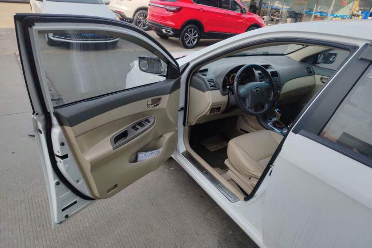 Used BYD L3 2013 1.5L Automatic Comfort Edition Driver Seat