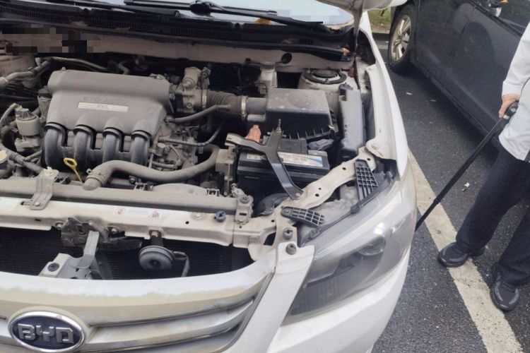 Used BYD L3 2013 1.5L Automatic Comfort Edition Engine Bay Left